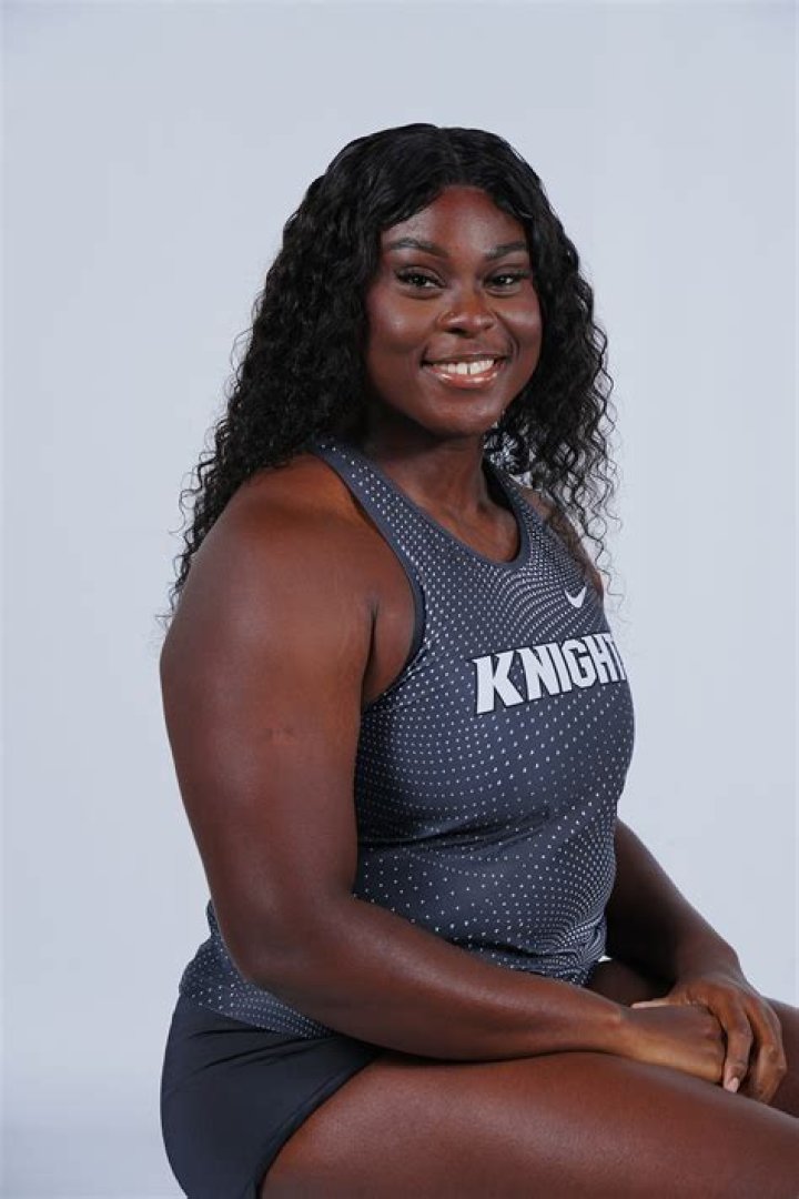 Adrienne Nicole Height, Weight, Net Worth, Age, Birthday, Wikipedia, Who, Nationality, Biography