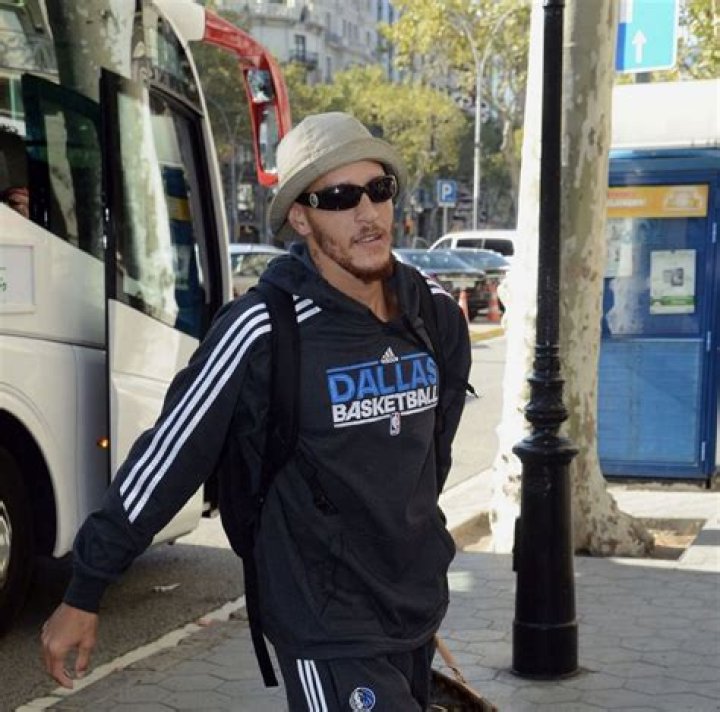 
Delonte West Wife Who is Delonte West Wife? 