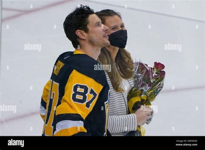 Does Sidney Crosby The Ice Hockey Star Have A Wife or Girlfriend?