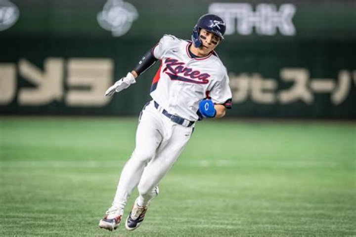 
Dong-min Lee Height, Weight, Net Worth, Age, Birthday, Wikipedia, Who, Instagram, Biography 