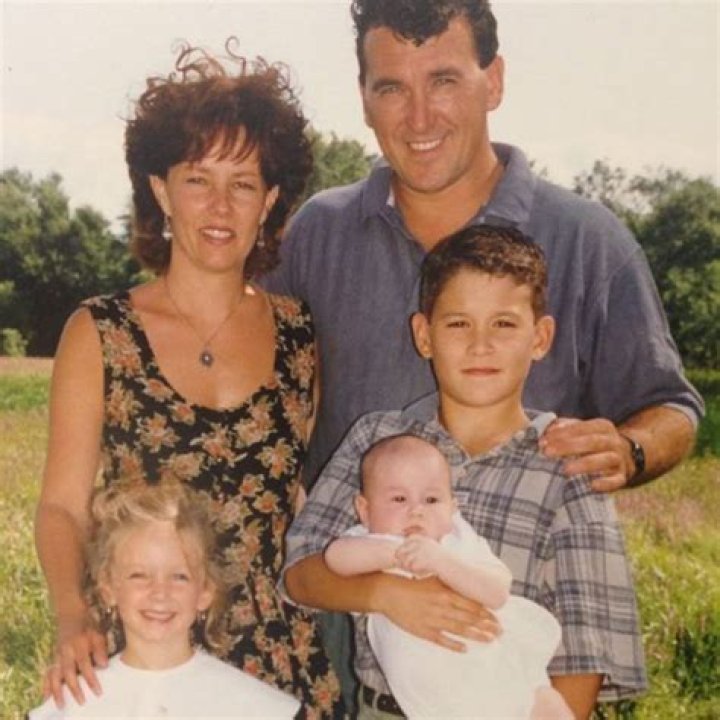 
Francis Perron Height, Weight, Net Worth, Age, Birthday, Wikipedia, Who, Nationality, Biography 