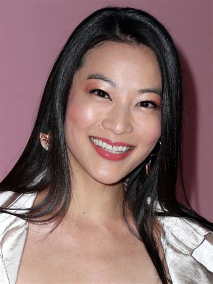 
Hannah Cho Height, Weight, Net Worth, Age, Birthday, Wikipedia, Who, Nationality, Biography 
