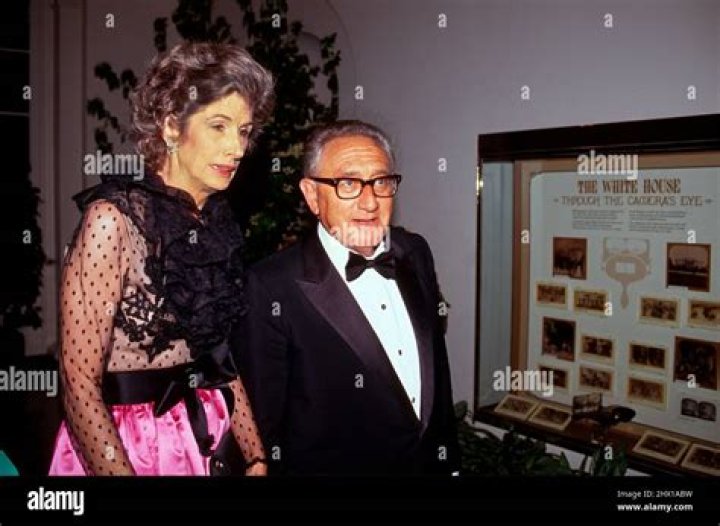 Henry Kissinger wife: Who is Nancy Kissinger?