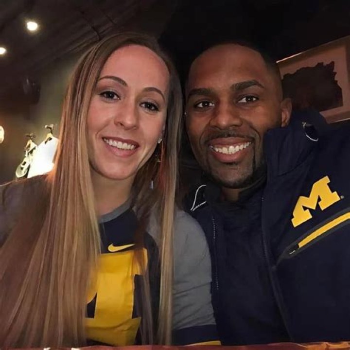 
How Old Is Johnny Jones Wife? Meet Kelli Jones On Instagram 