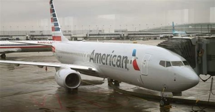 
‘I have a bomb’: Pennsylvania high schooler who sent bomb threat to fellow passengers on American Airlines flight arrested 