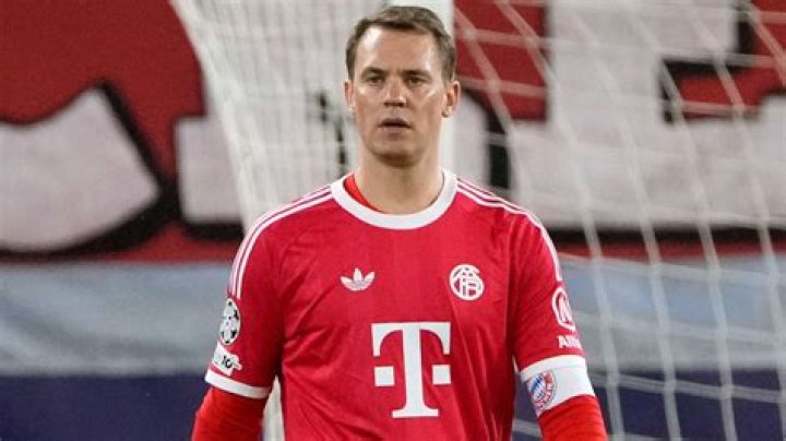 
Is Manuel Neuer Gay? Age, Height, Net Worth 