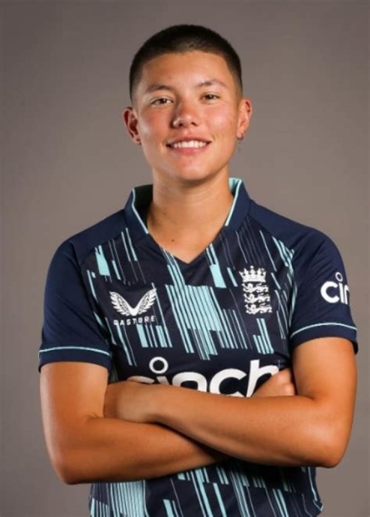 
Izzy Wong Height, Weight, Net Worth, Age, Birthday, Wikipedia, Who, Nationality, Biography 