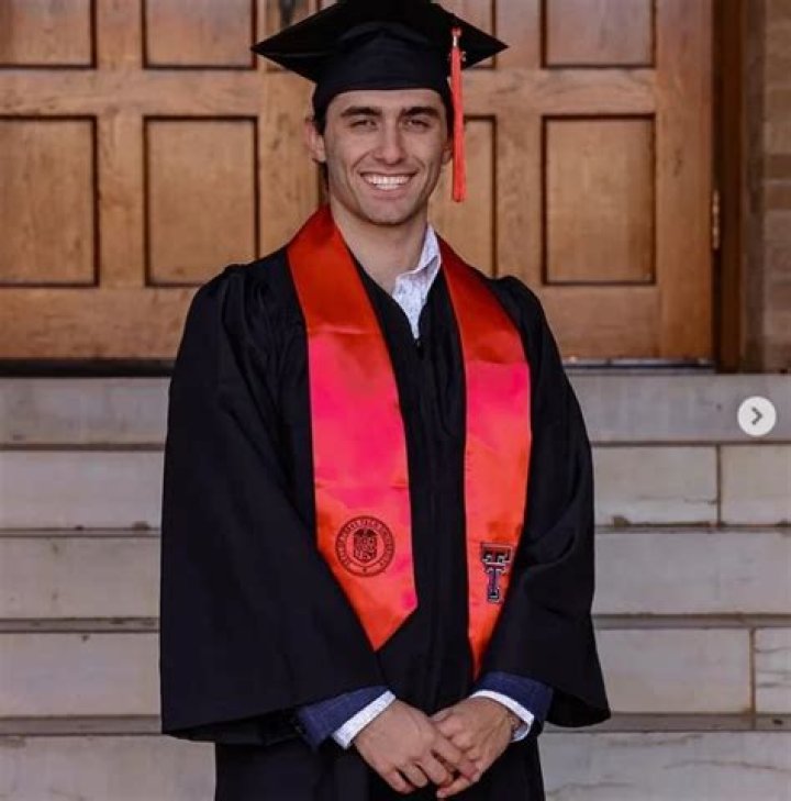 Reed DuPont Height, Weight, Net Worth, Age, Birthday, Wikipedia, Who, Instagram, Biography