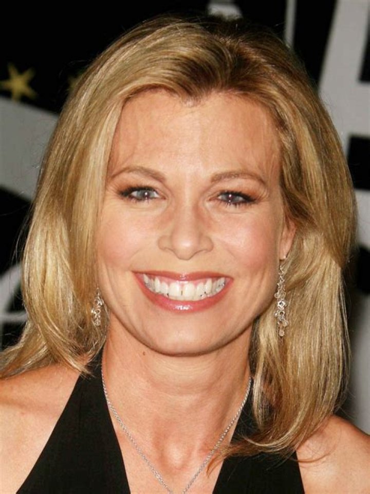 Tracy Smith Height, Weight, Net Worth, Age, Birthday, Wikipedia, Who, Nationality, Biography