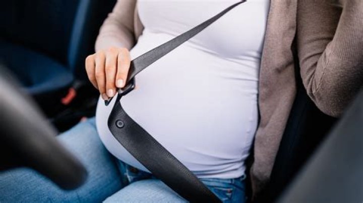 
Why Is ‘Seat Pregnant Woman’ Trending? Young Woman Praised Not Giving Up Seat 